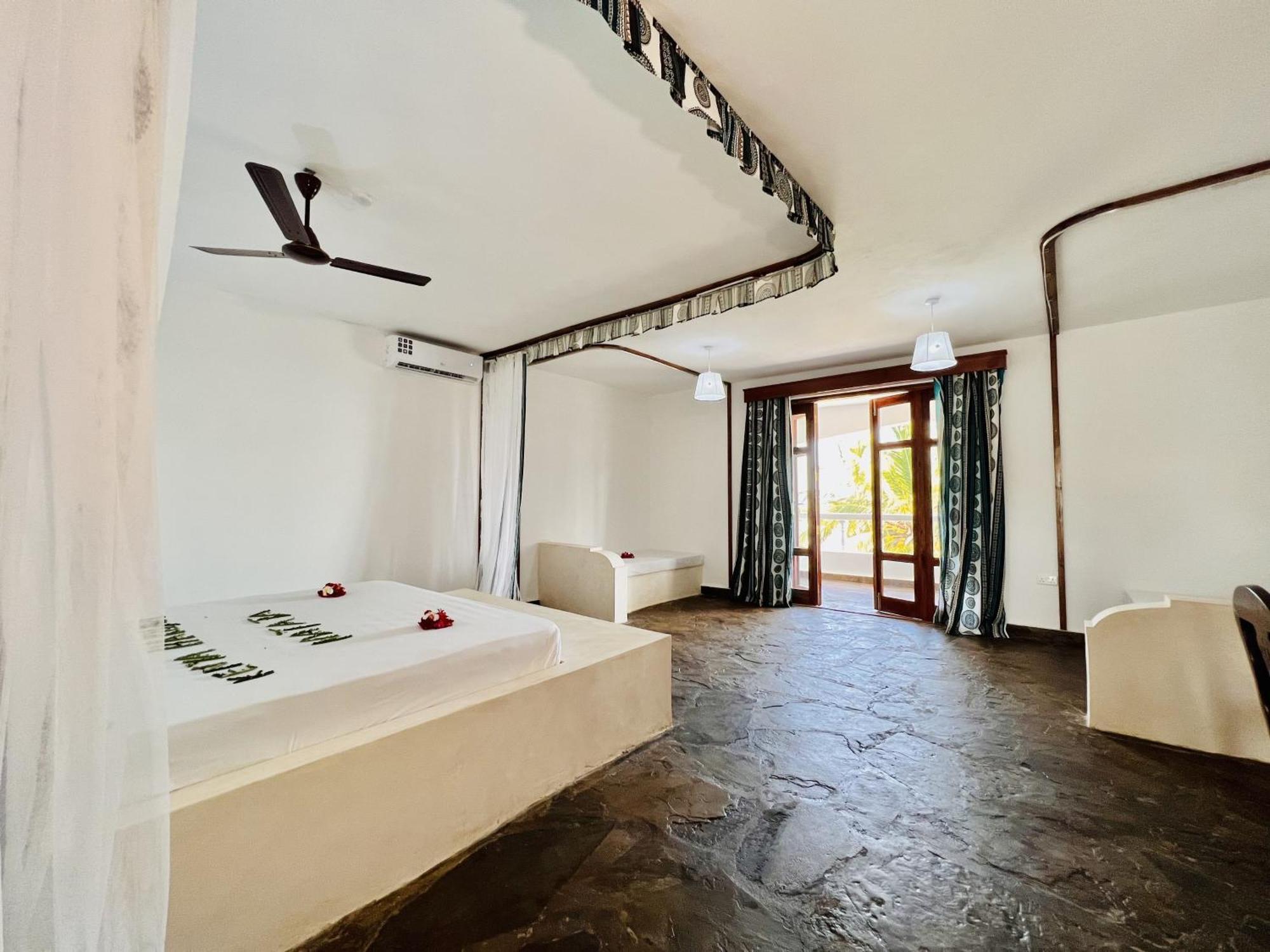 Jacaranda Beach Resort واتامو المظهر الخارجي الصورة